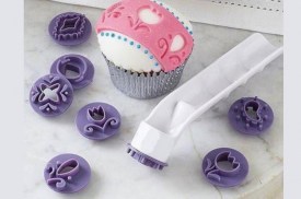 Cortante sacabocado con 8 moldes para hacer guardas de fondant